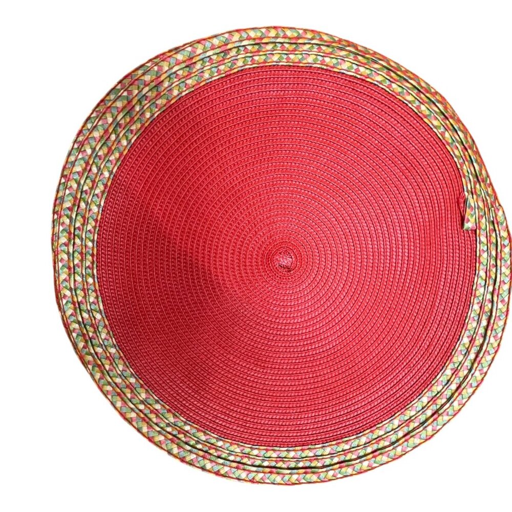 🧺 Braided Round Placemats – Red Center w/ Multicolor Border (Set of 4)